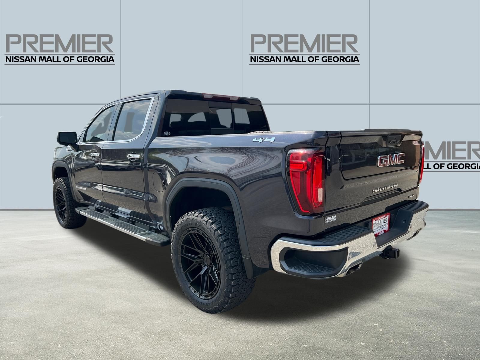 2022 GMC Sierra 1500 SLT - Photo 7