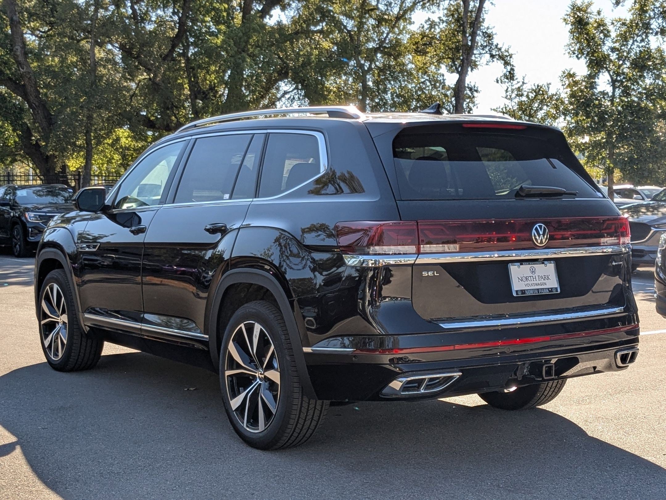 New 2026 Deep Black Pearl Volkswagen 2.0T SEL Premium R-Line image 3