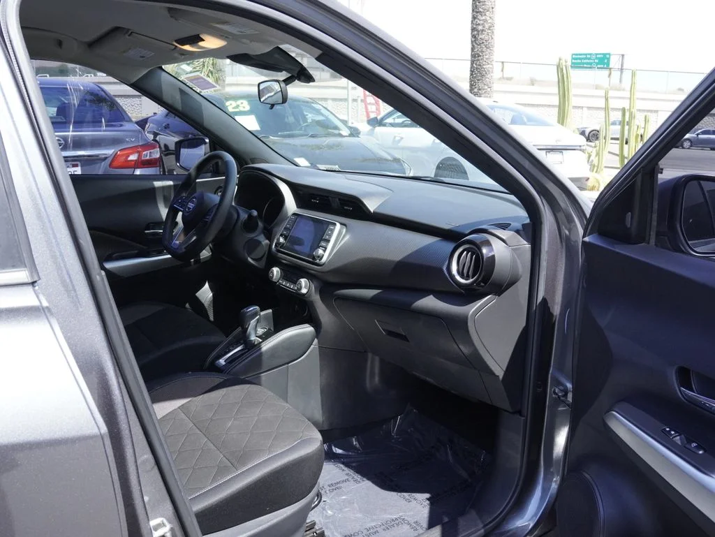 Used 2020 Gray Nissan SV image 23