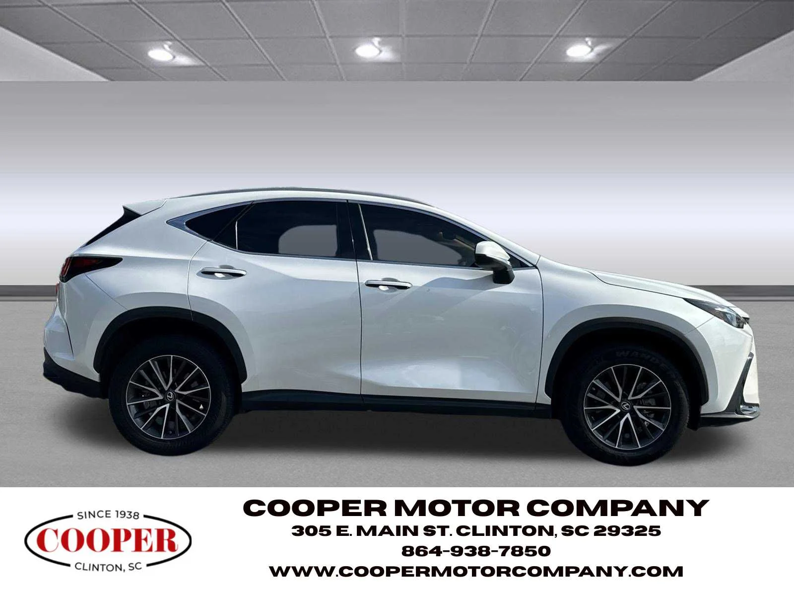 Used 2023 Eminent White Pearl Lexus Premium image 6