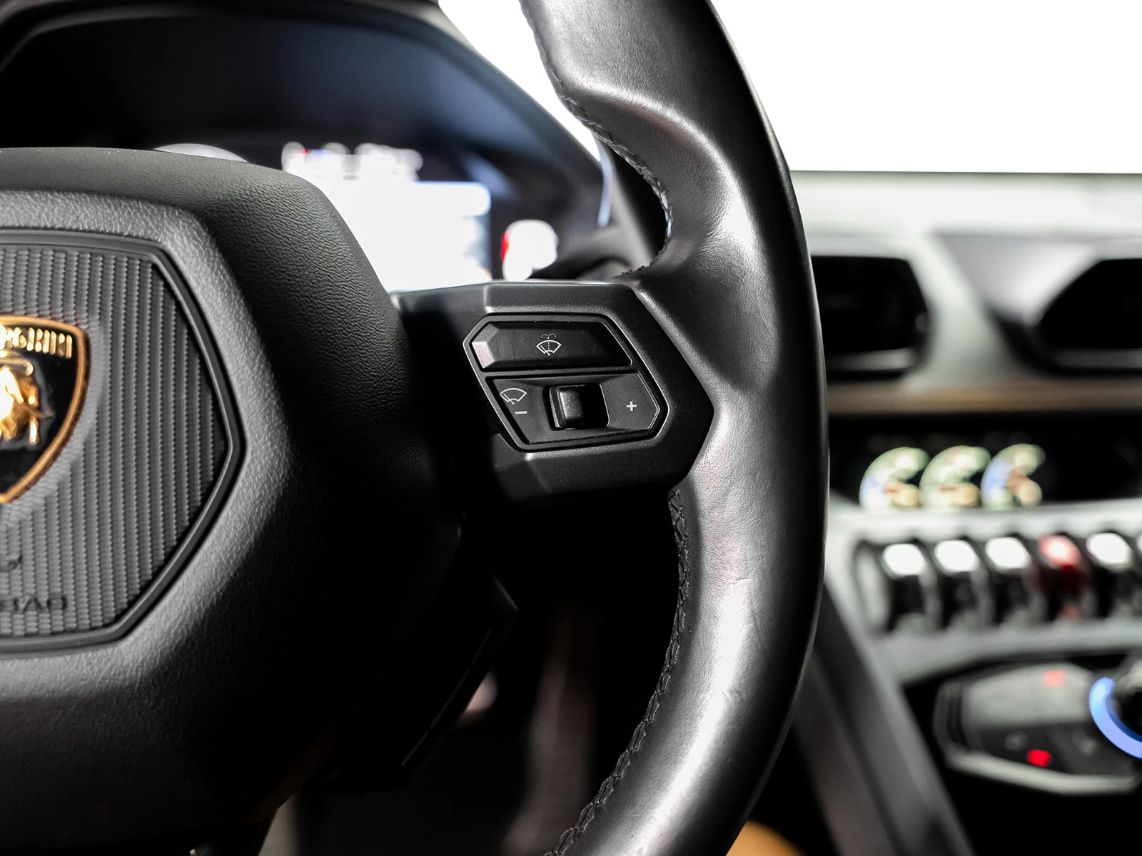 Used 2015 Black Lamborghini LP610-4 image 37