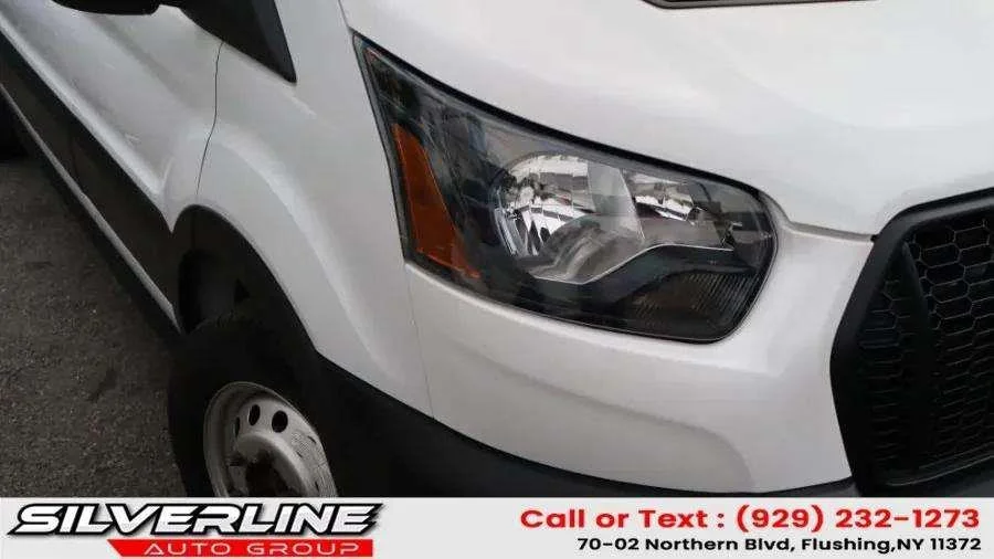 Used 2023 Oxford White Ford 250 image 13