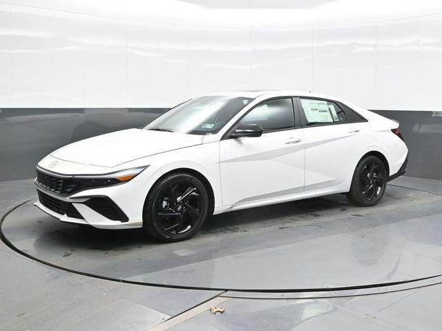 New 2026 White Hyundai SEL Sport Plus image 5