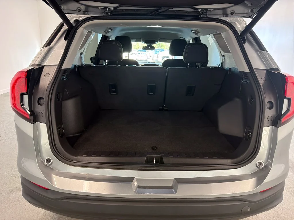Used 2023 Silver GMC SLE image 8
