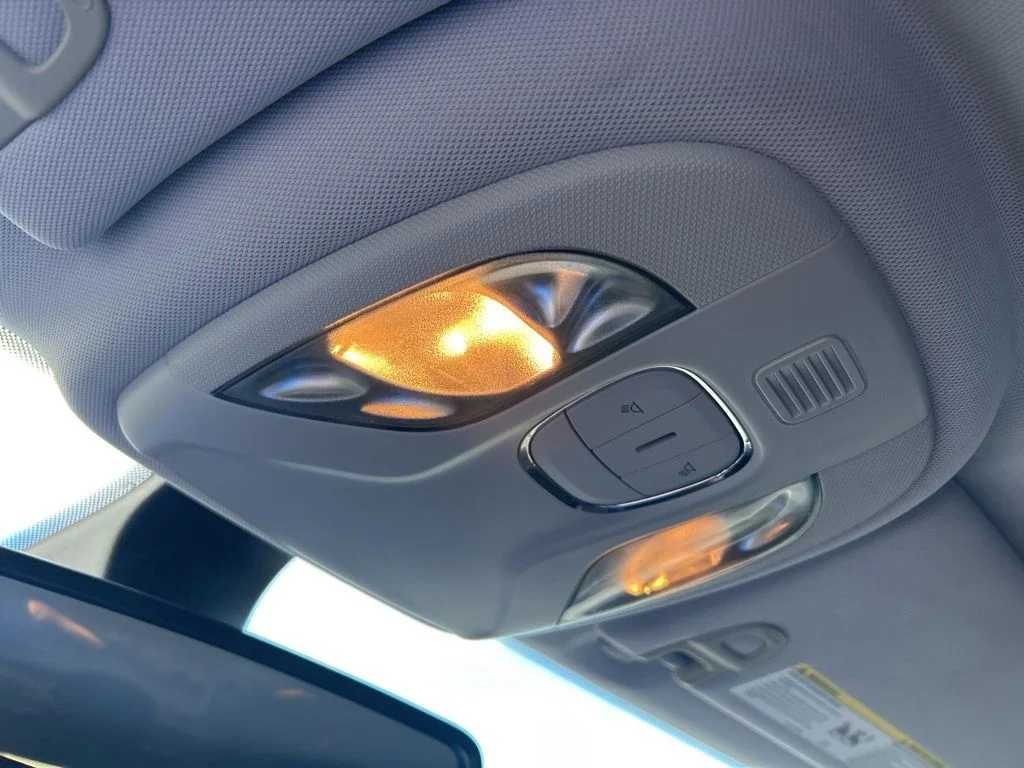 Used 2019 Gray Jeep Latitude image 40