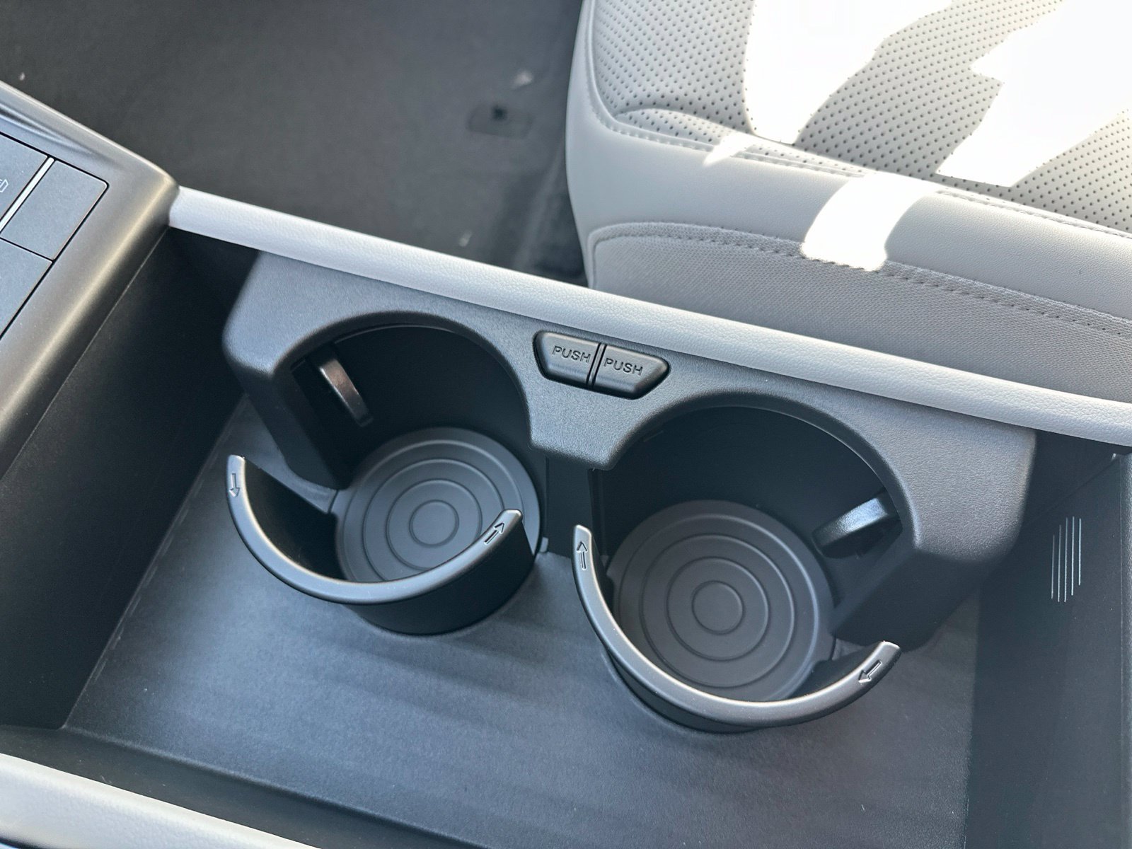 New 2027 White Hyundai SEL Premium AWD image 52