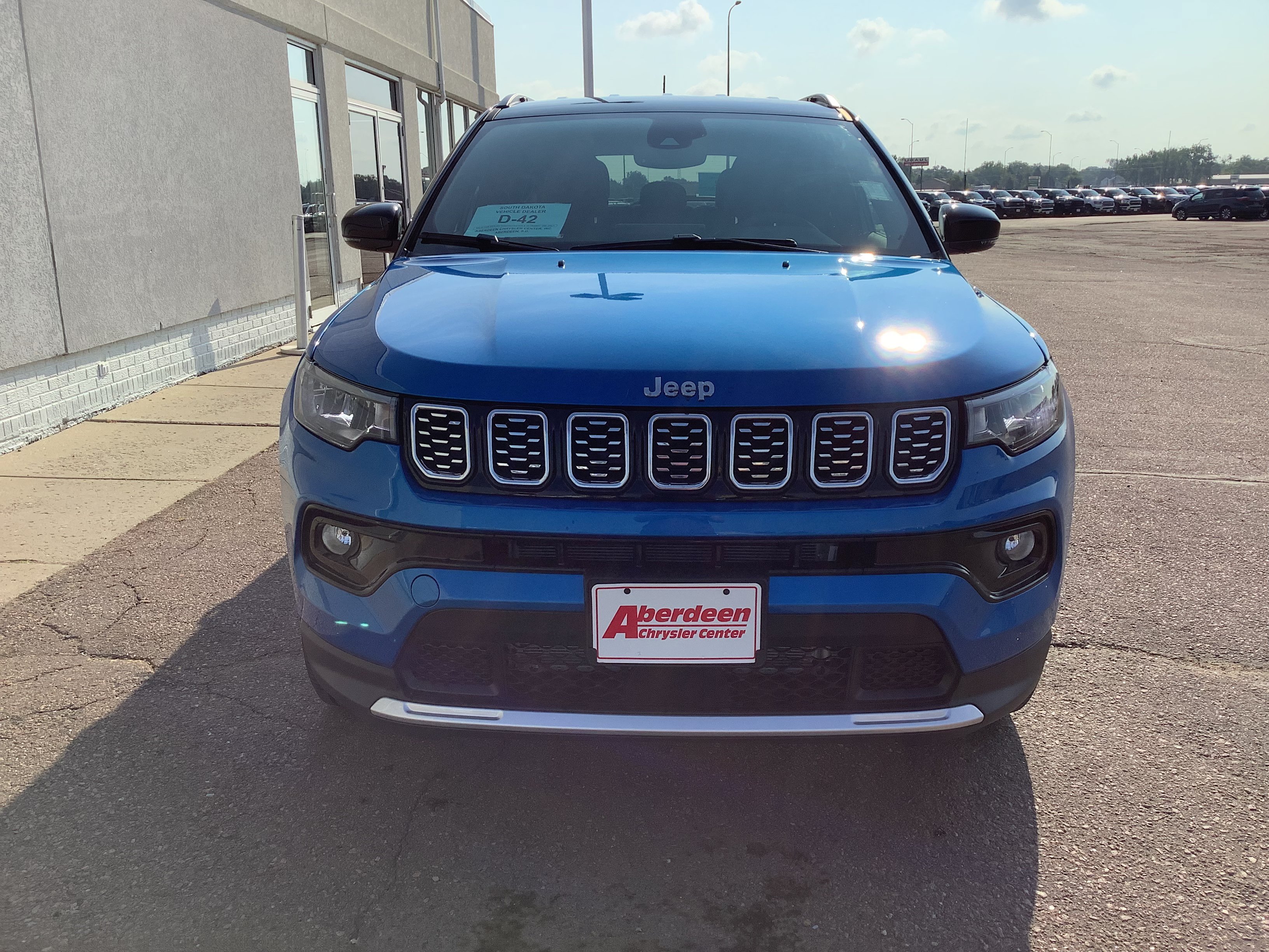 New 2026 Hydro Blue Pearl-Coat Exterior Paint Jeep Limited image 3