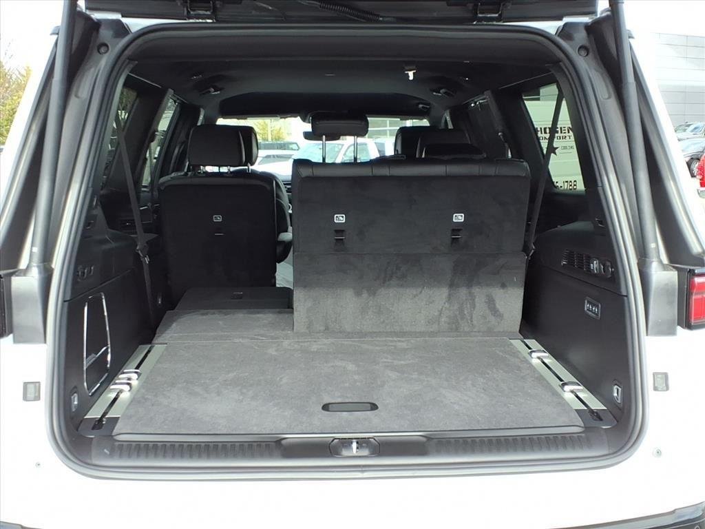 2025 Jeep Wagoneer L Series II - Photo 21