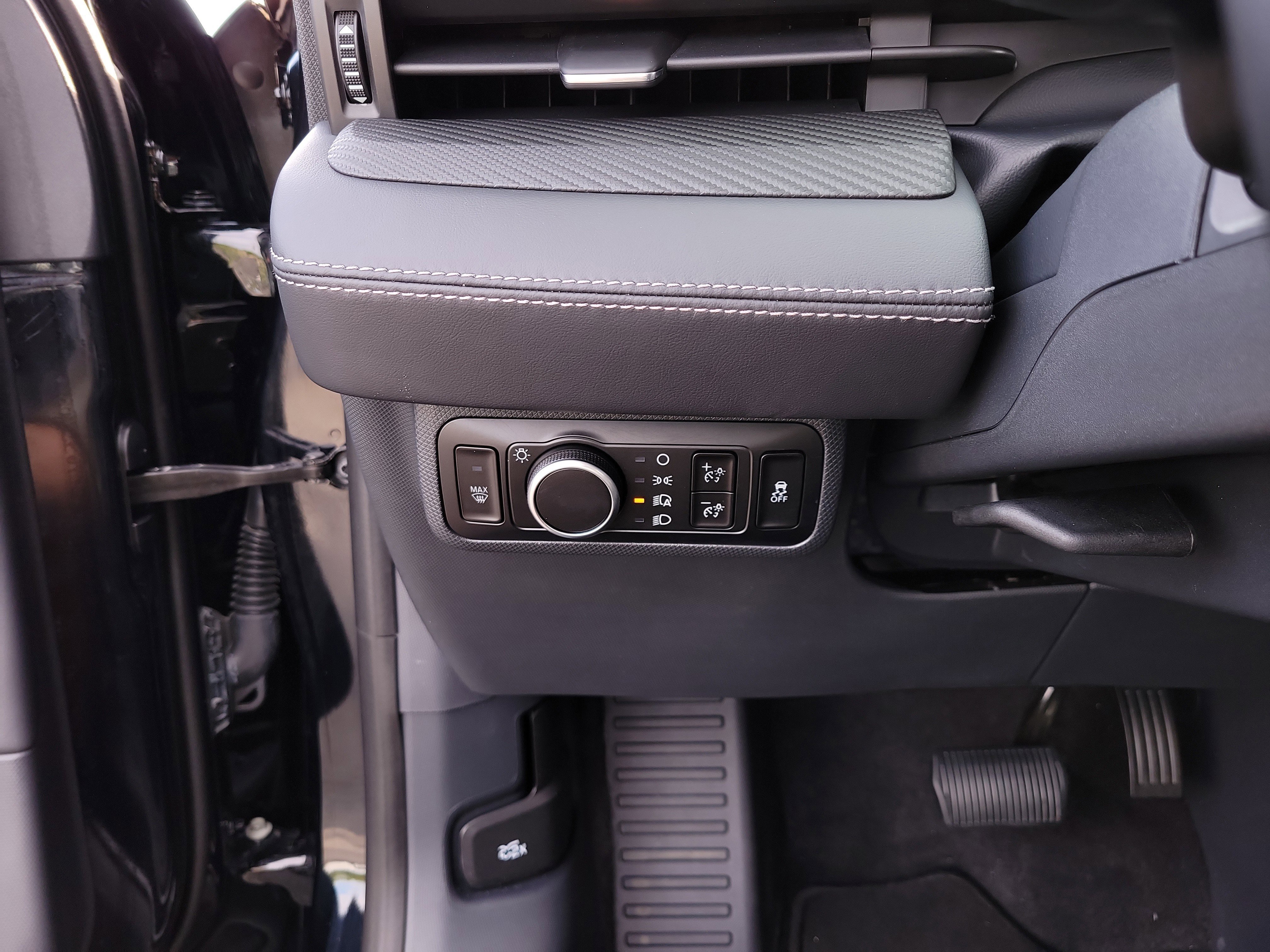 Used 2025 Shadow Black Ford Premium image 25