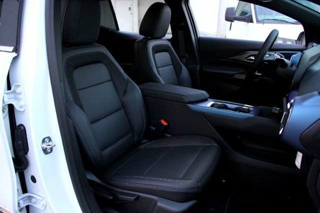 2025 Chevrolet Equinox EV 1LT - Photo 15