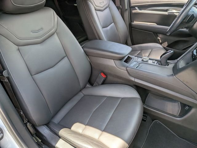 Used 2024 White Cadillac Premium Luxury image 33