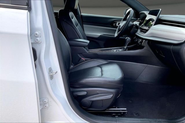 Used 2025 White Jeep Limited image 7