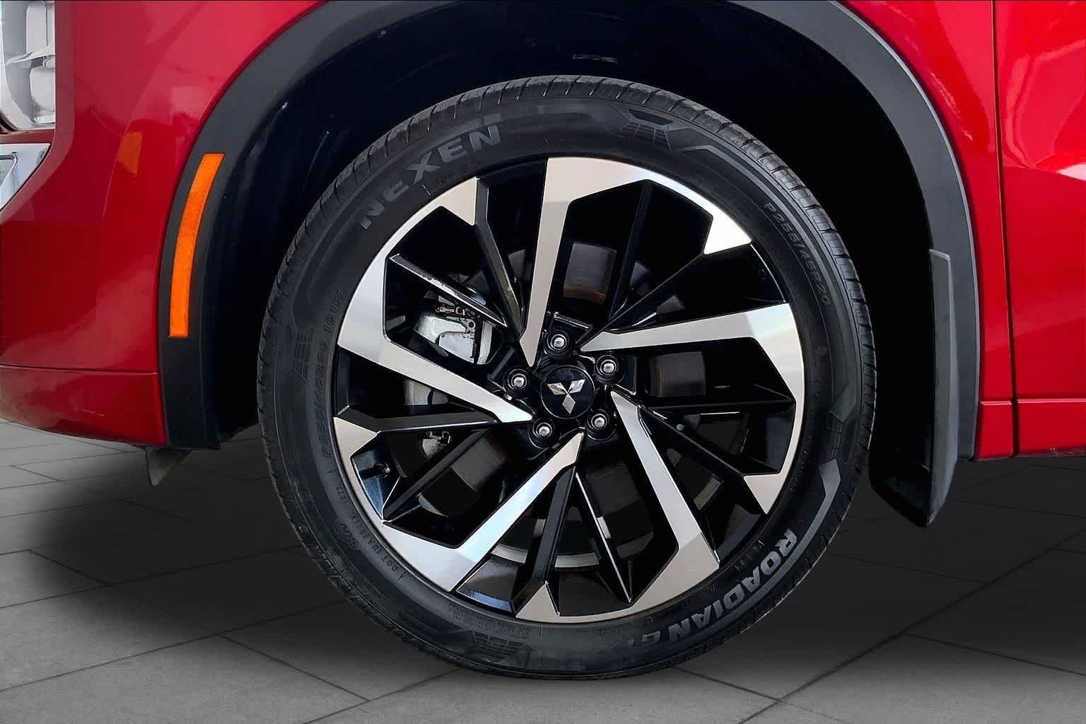 Used 2022 Red Diamond Mitsubishi SEL Special Edition image 11