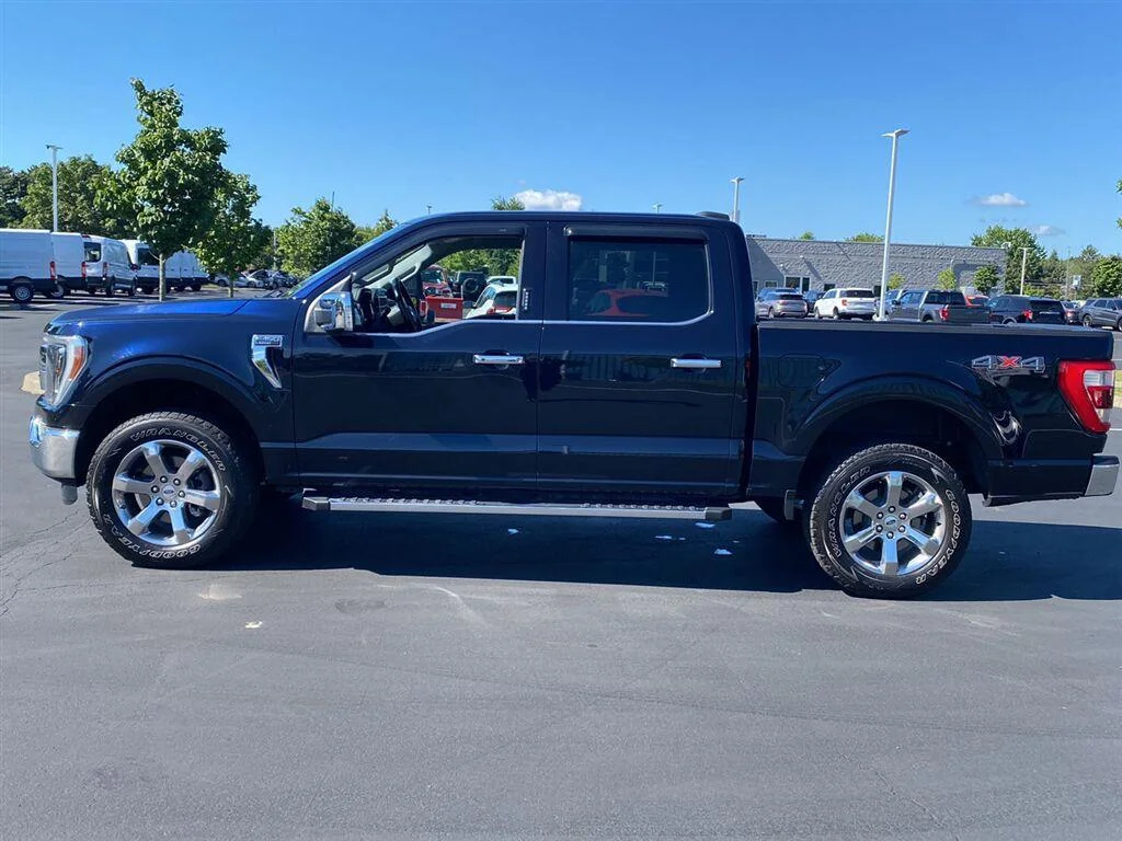 Used 2021 Blue Ford LARIAT image 7