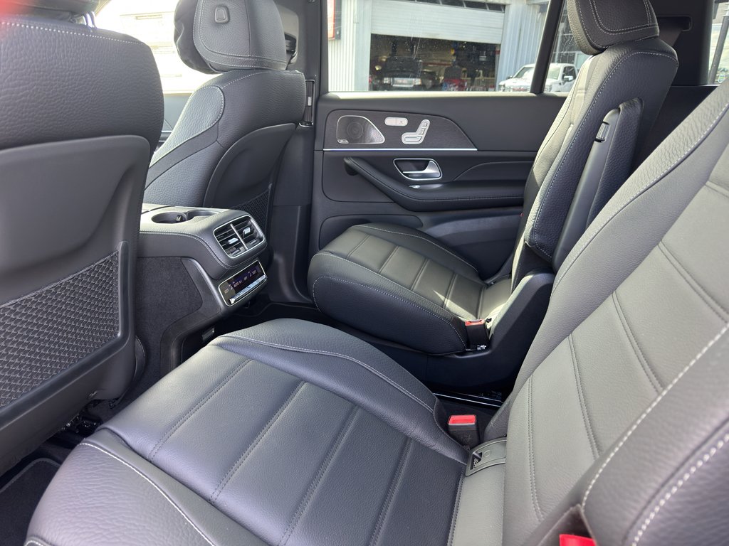 New 2026 MANUFAKTUR Silicon Grey Mercedes-Benz GLS 450 image 6