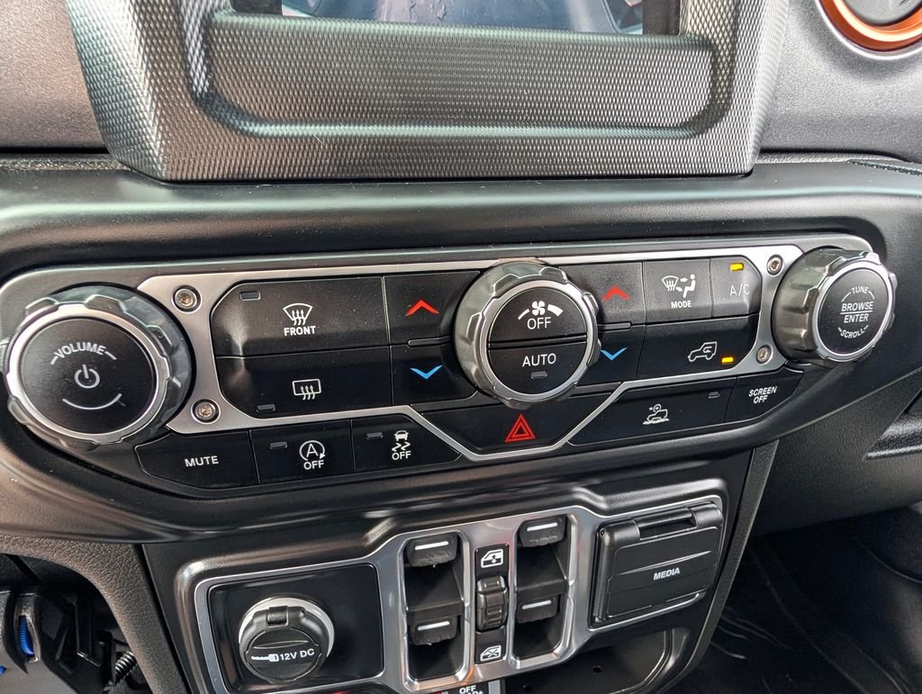 2021 Jeep Gladiator Mojave - Photo 23