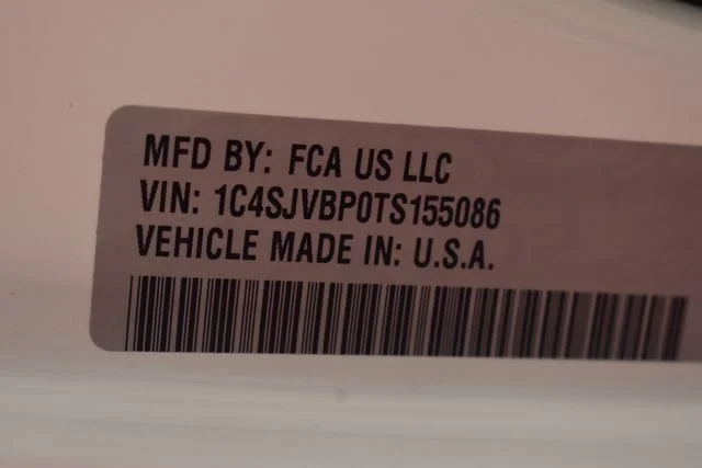 New 2026 Bright White Clear-Coat Exterior Paint Jeep Limited Reserve image 43