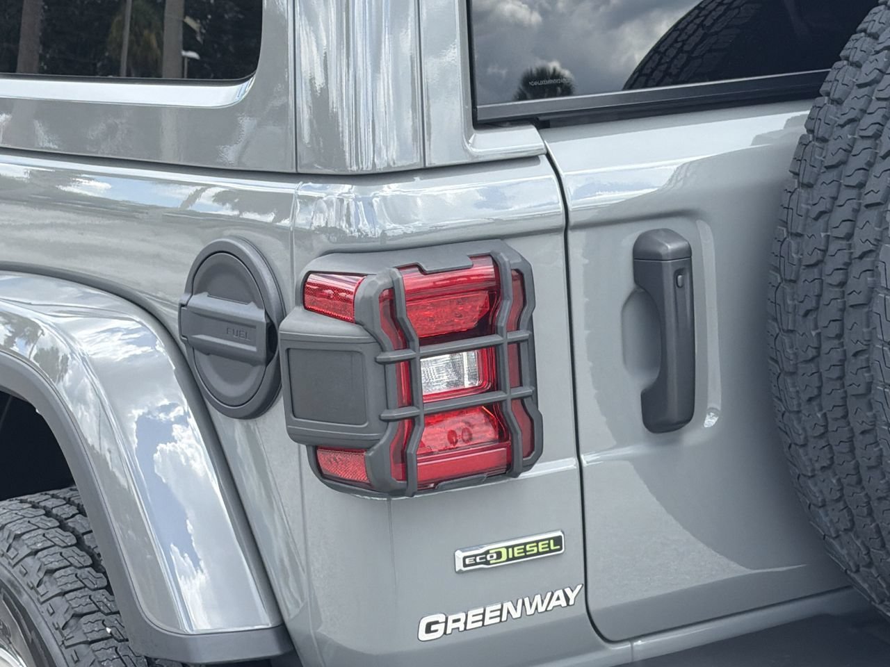 Used 2022 Sting-Gray Clearcoat Jeep Unlimited Sahara image 7