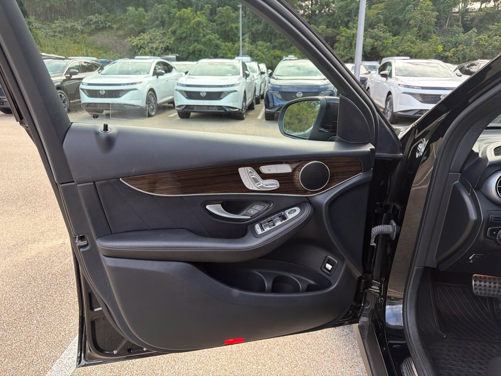 Certified Used 2022 Black Mercedes-Benz GLC 300 image 10