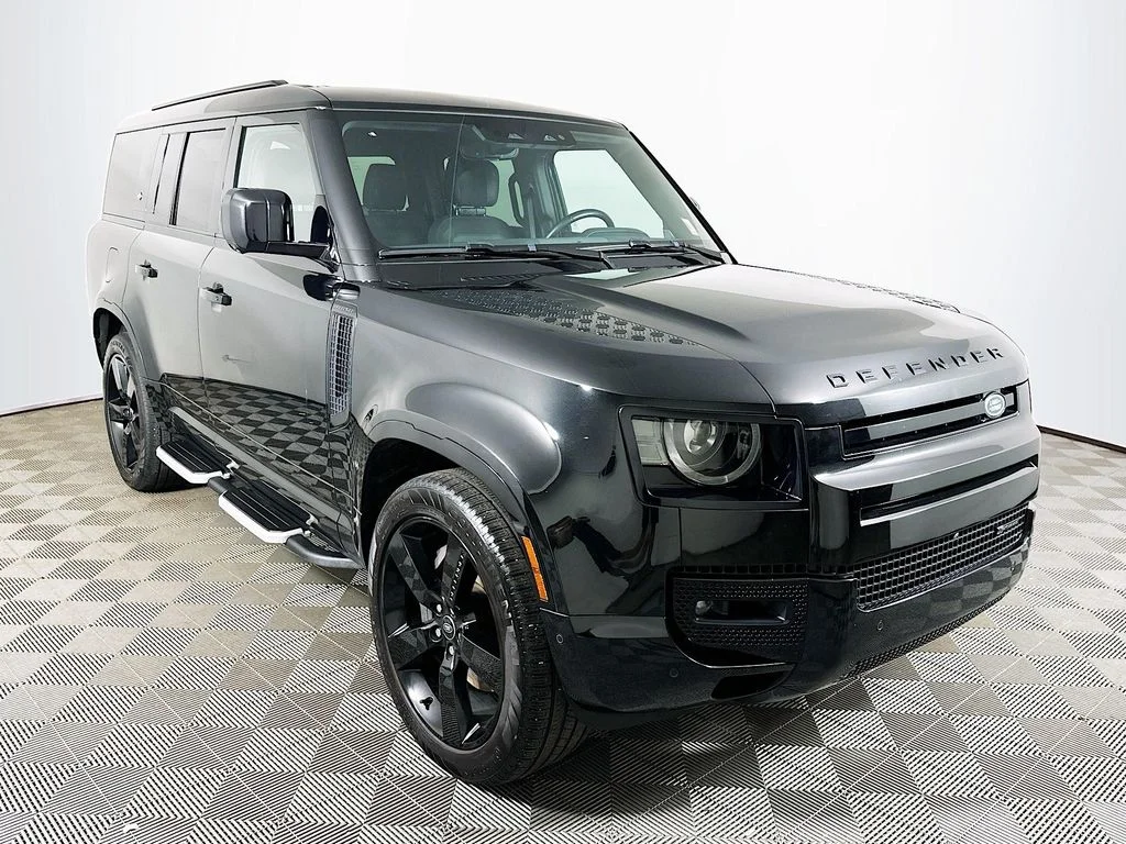 Certified Used 2023 Santorini Black Metallic Land Rover X-Dynamic SE image 3