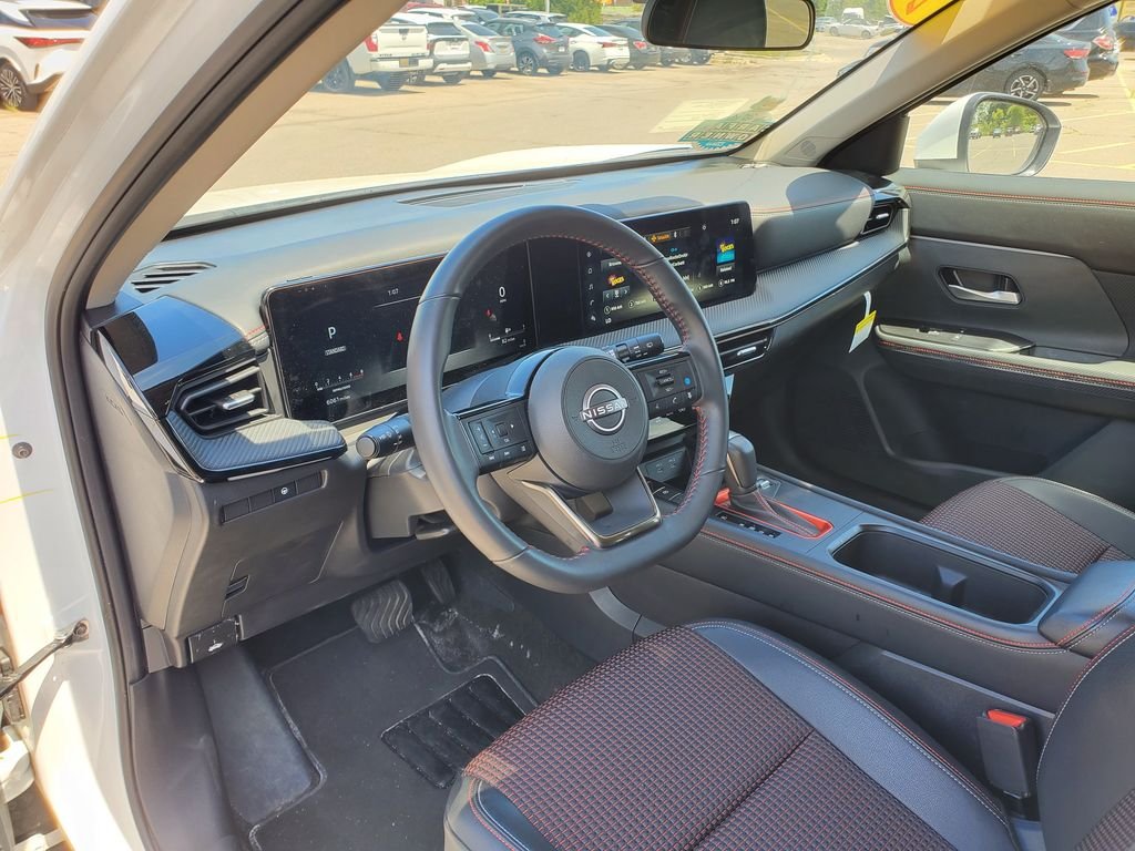 Used 2025 Aspen White Tricoat Nissan SR image 19
