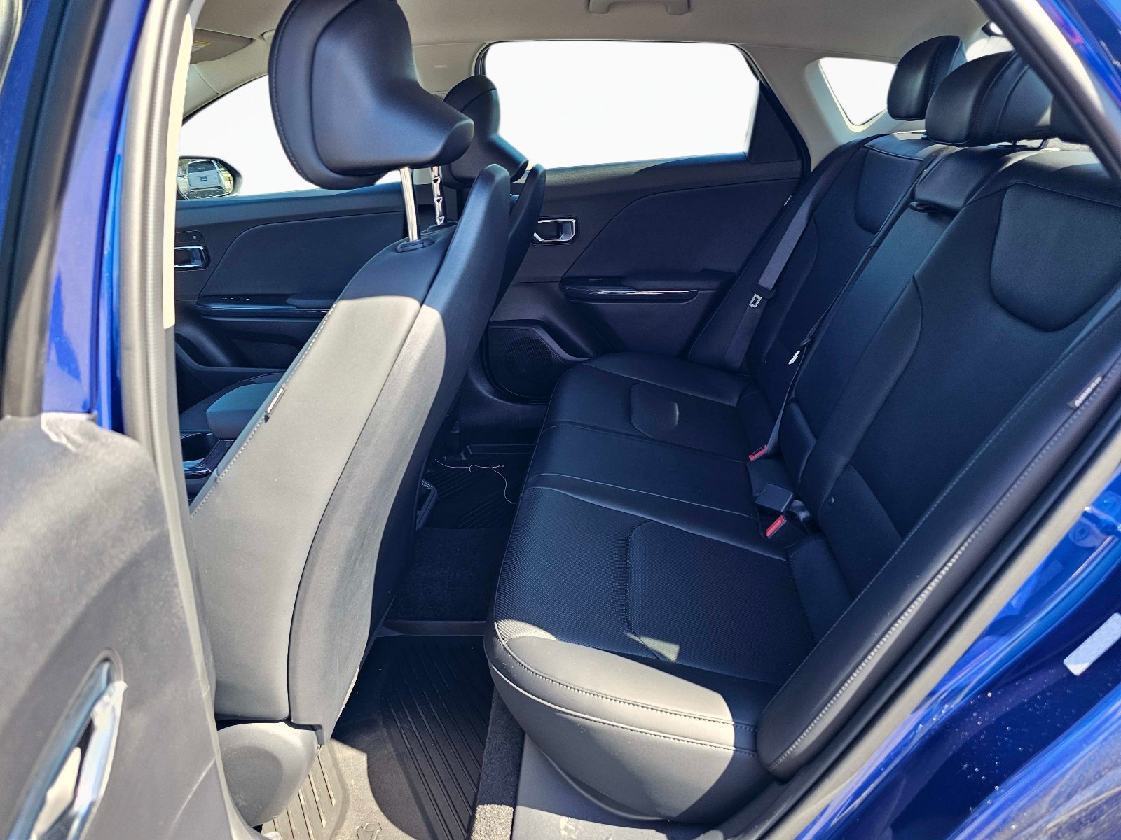 New 2026 Deep Sea Blue Kia EX image 32