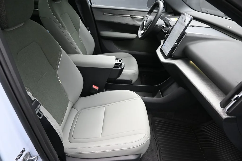 New 2026 Cloud Blue Volvo Twin Motor Performance Plus image 18