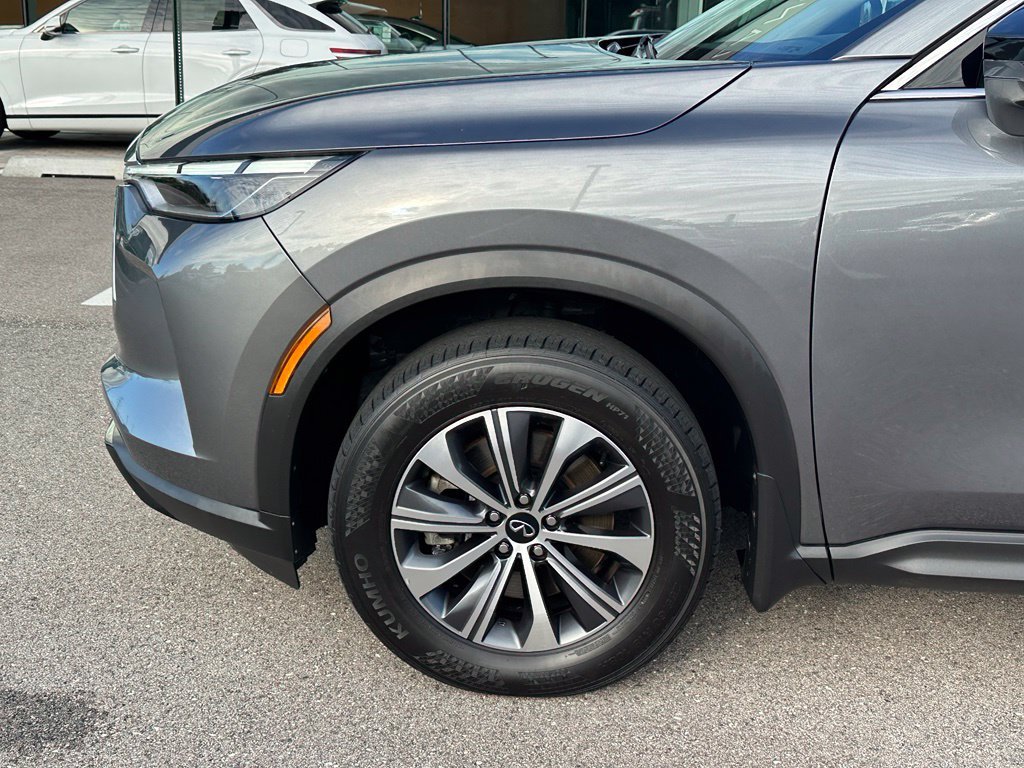 Used 2023 Gray INFINITI PURE image 8
