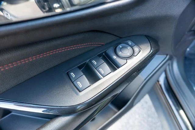 Used 2025 Black Chevrolet 2RS image 19
