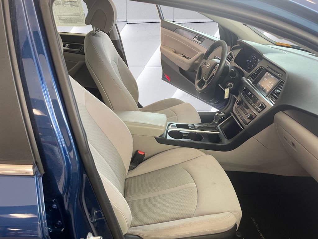 Used 2017 Blue Hyundai Sport image 13