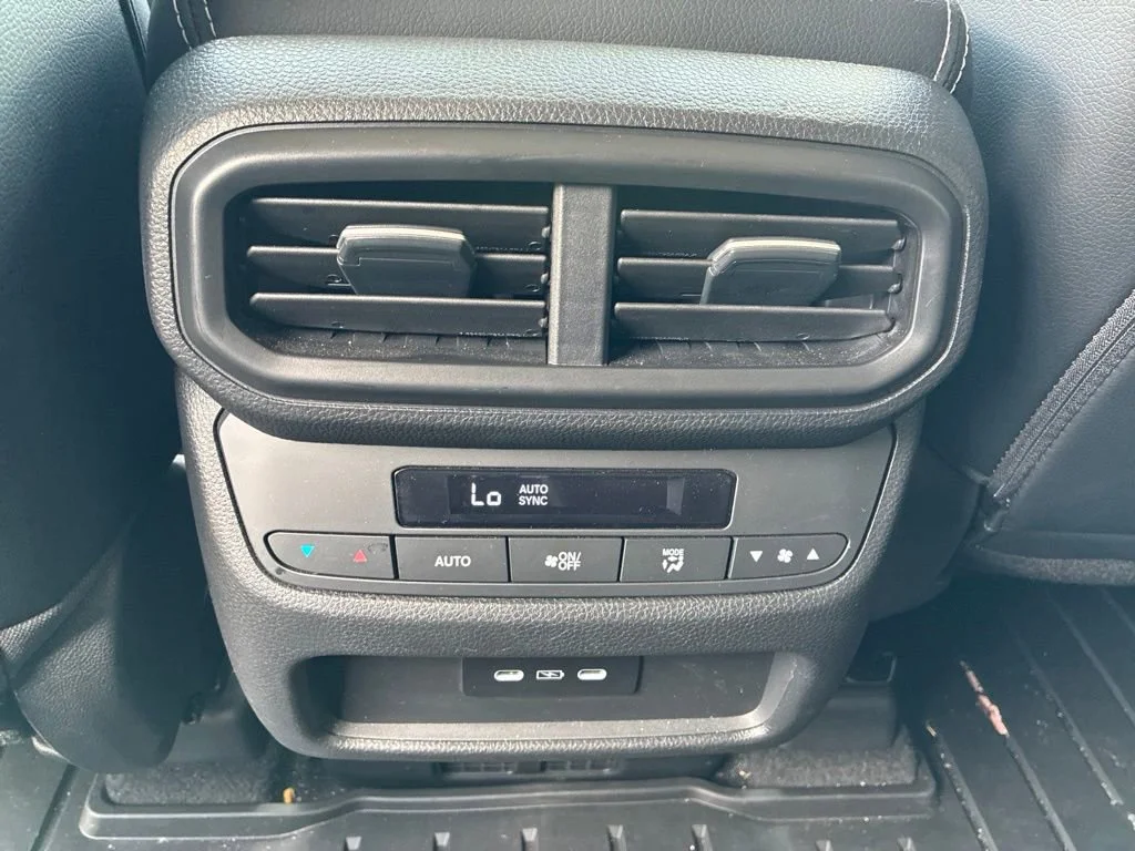 Used 2025 White Honda Touring image 29