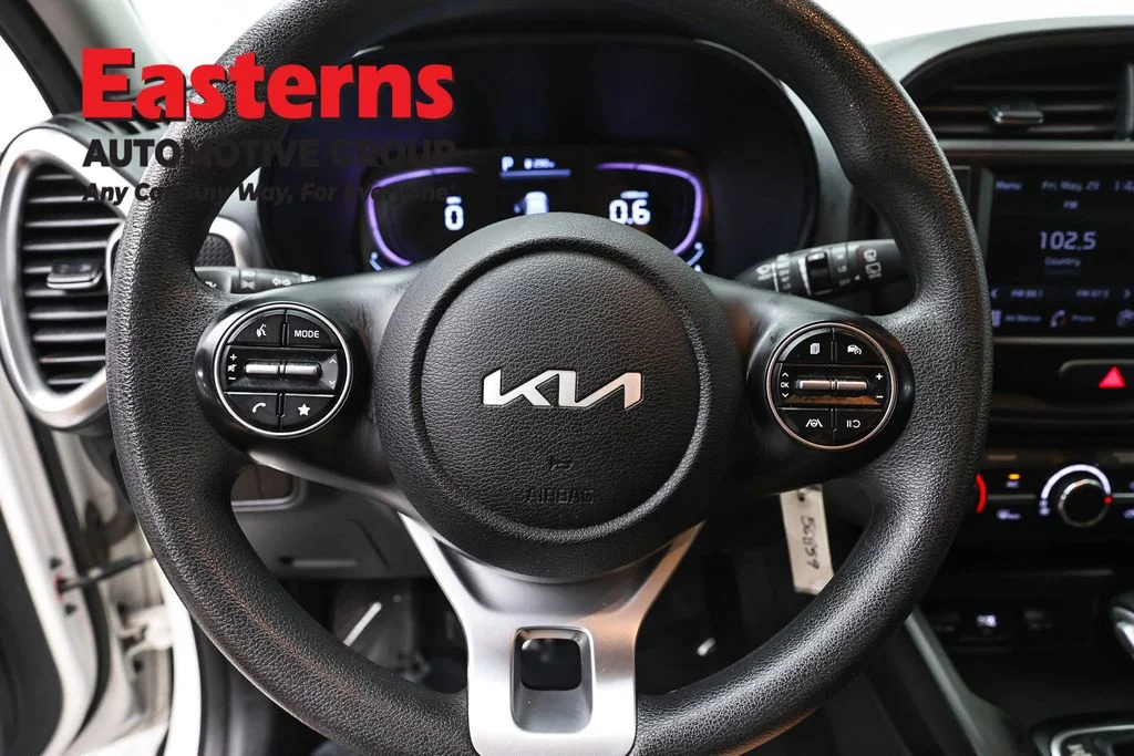 Used 2023 White Kia LX image 10