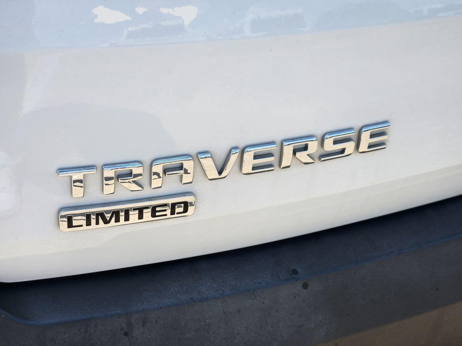 Used 2024 Summit White Chevrolet LS image 11