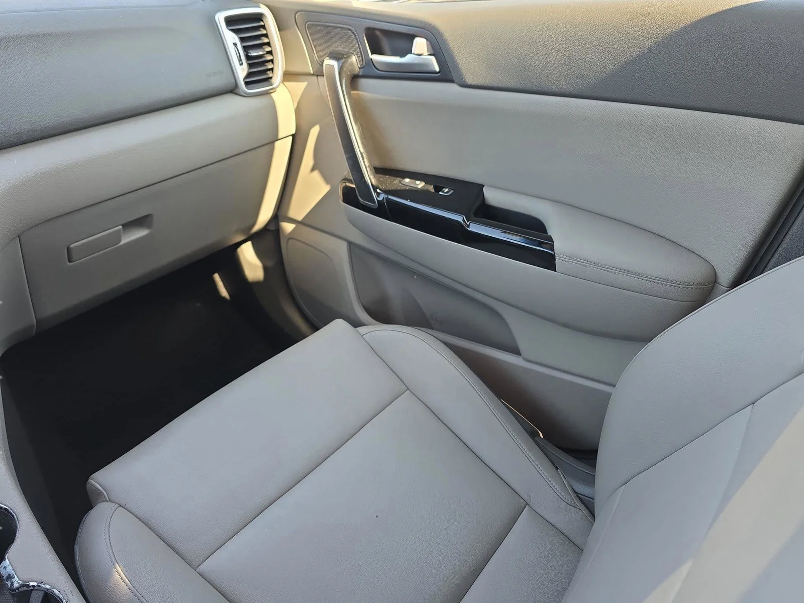 Used 2019 Blue Kia EX image 18