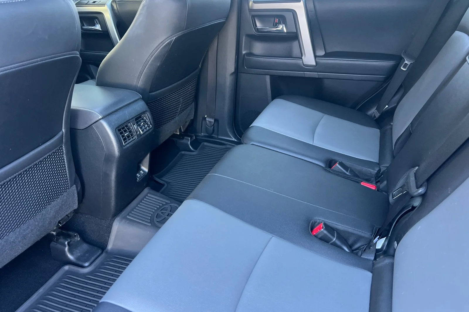 Certified Used 2021 Classic Silver Metallic Toyota SR5 Premium image 12
