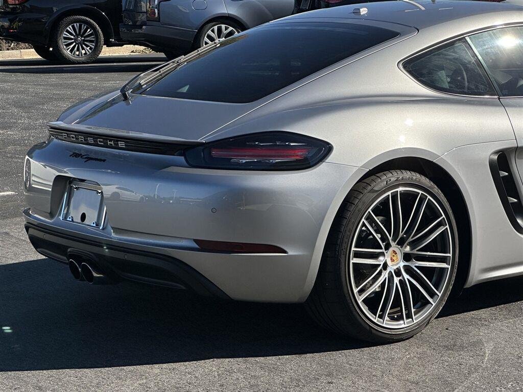Used 2024  Porsche Style Edition image 37