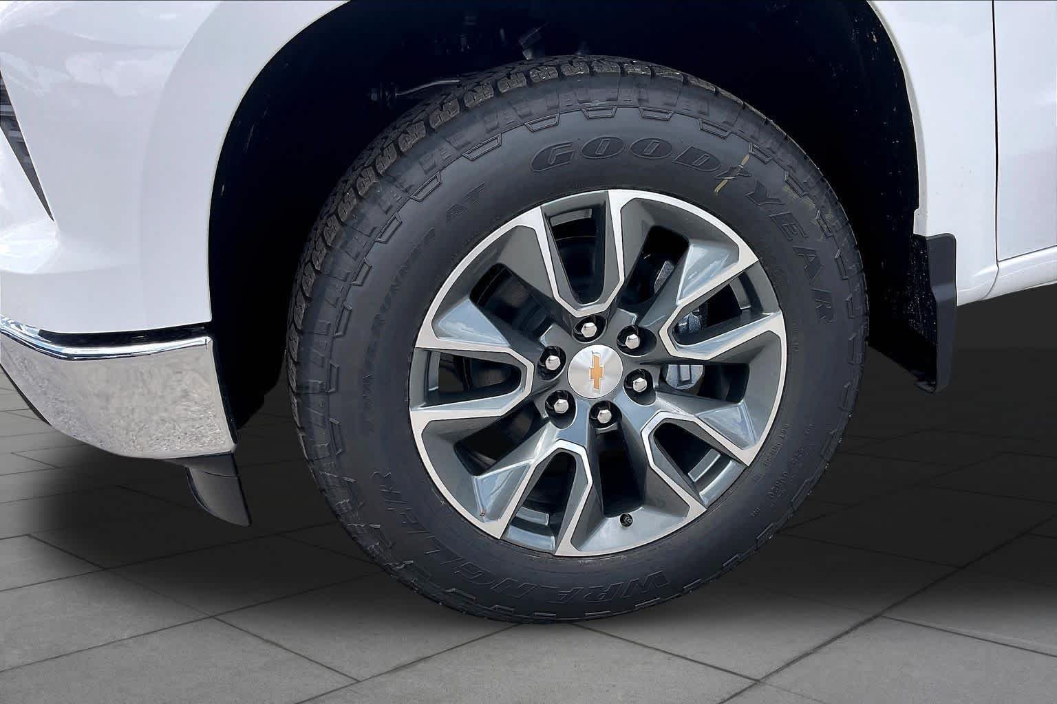 2026 Chevrolet Silverado 1500 LT - Photo 11