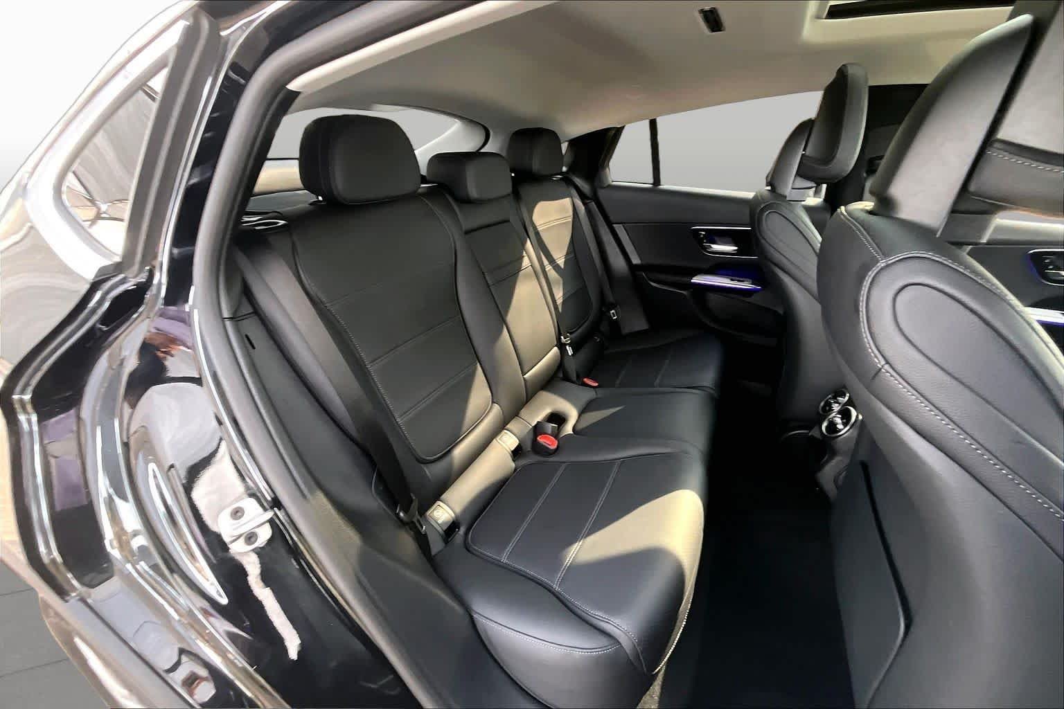 Used 2025 Black Mercedes-Benz GLC 300 image 20