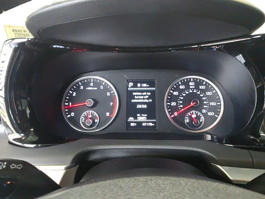 Used 2021 Black Kia LXS image 14