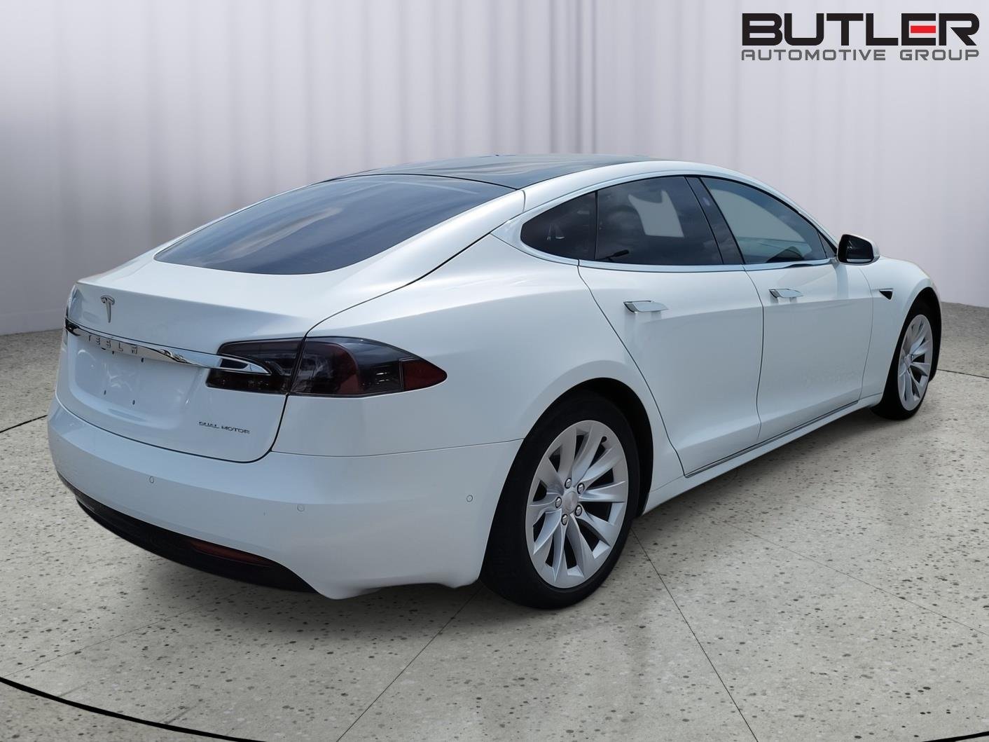 Used 2020 Pearl White Multi-Coat Tesla Long Range Plus image 3