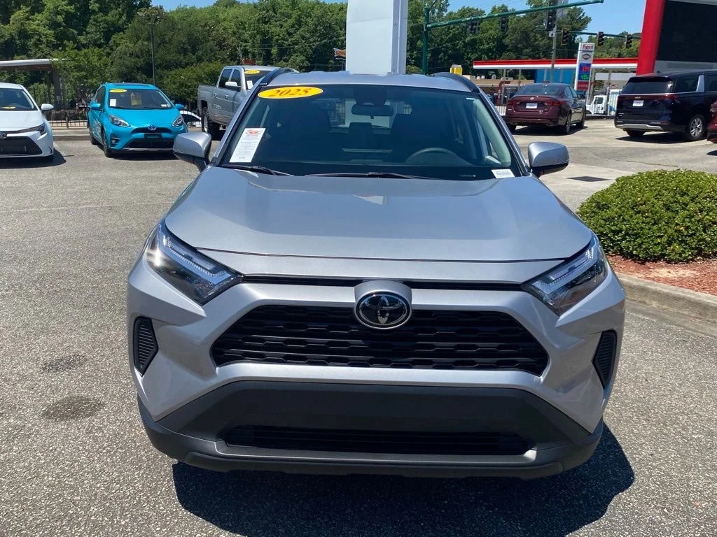 Used 2025 Silver Toyota XLE image 19