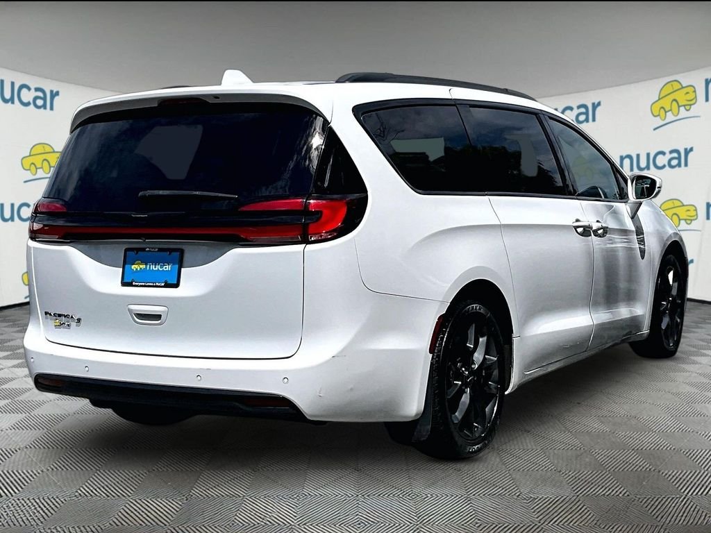 Used 2021 White Chrysler Touring L image 6