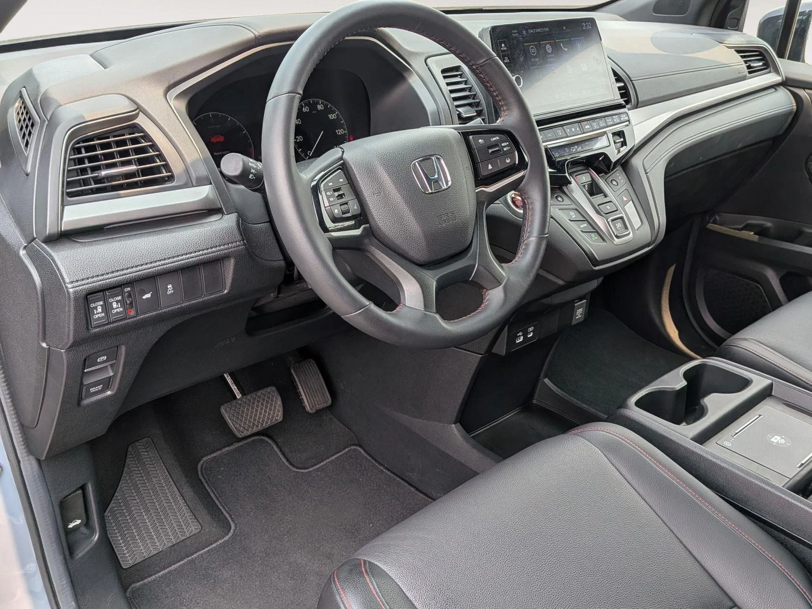 Used 2025 Sonic Gray Pearl Honda Sport-L image 10