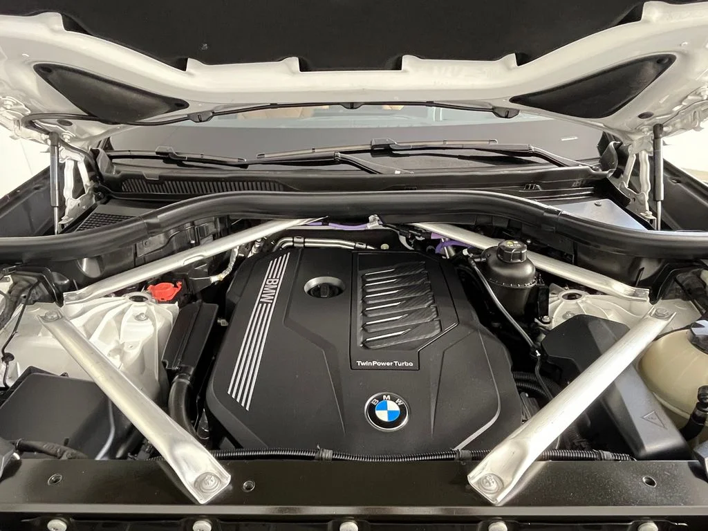 Used 2023 White BMW xDrive40i image 31