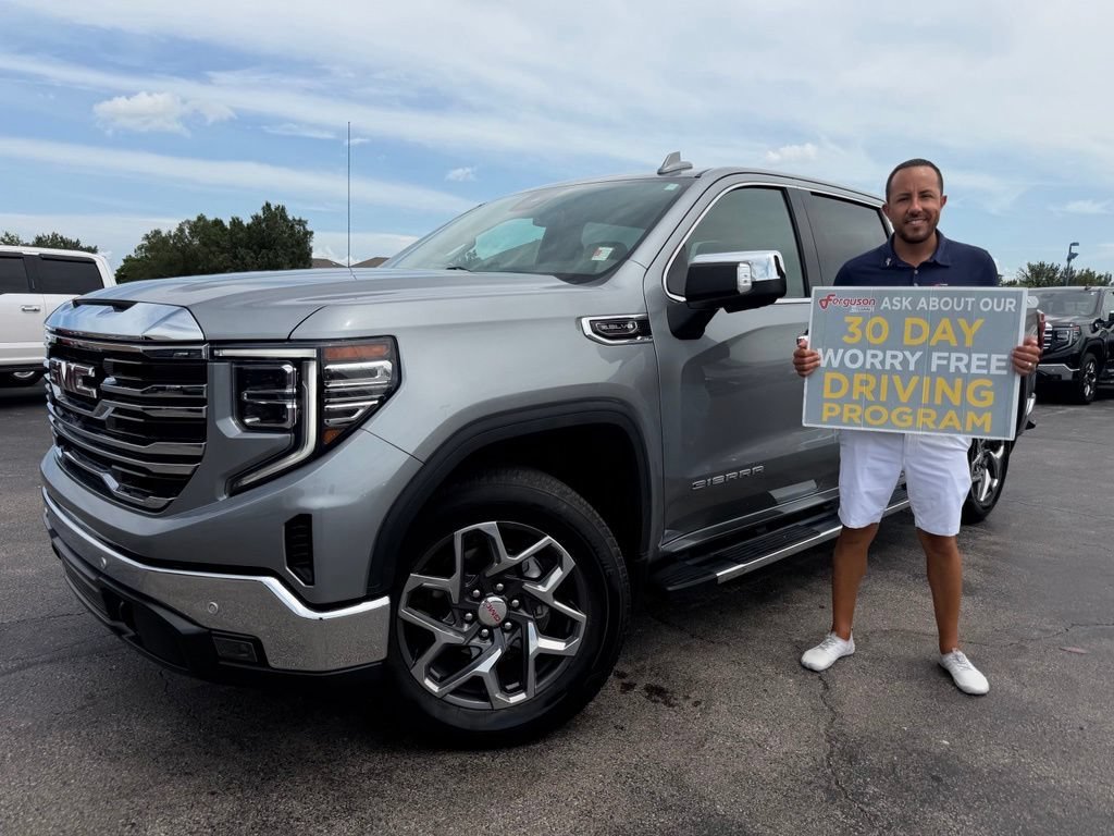 2023 GMC Sierra 4WD Crew Cab Short Box SLT's photo