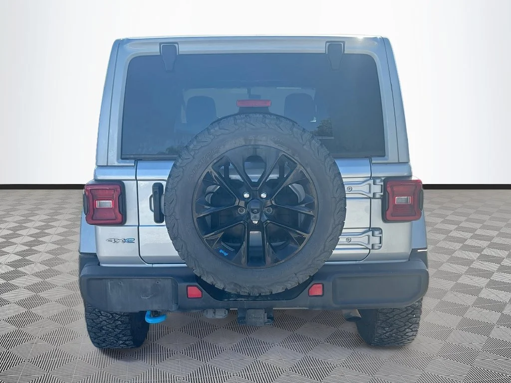 Used 2022 Silver Jeep Unlimited Sahara 4xe image 7