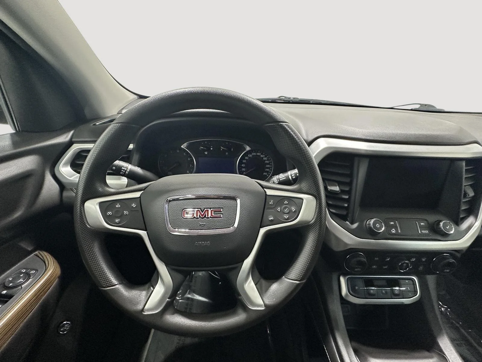 Used 2022 Ebony Twilight Metallic GMC SLE image 9