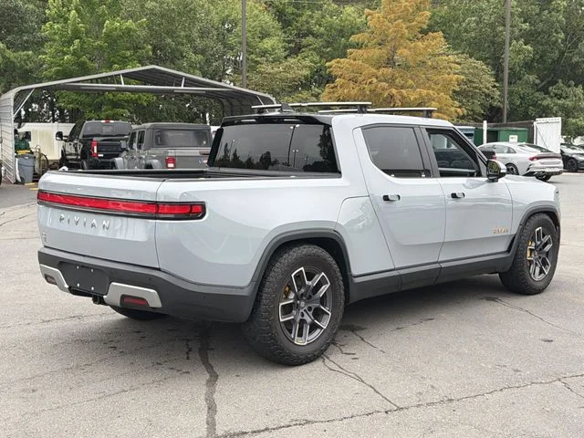 Used 2022  Rivian Adventure image 13