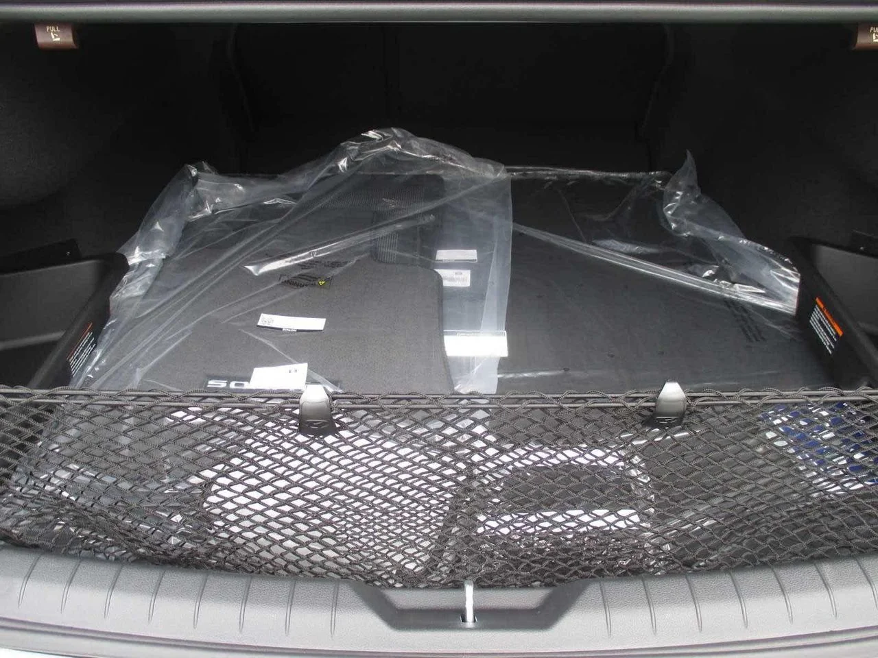 New 2025 Silver Hyundai SEL image 3