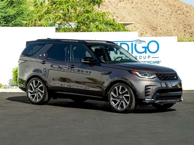 Certified Used 2025 Charente Gray Premium Metallic Land Rover Dynamic SE image 4
